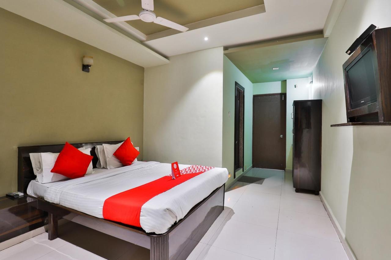 Oyo 19637 Hotel Mansi Sherotene Vapi Luaran gambar