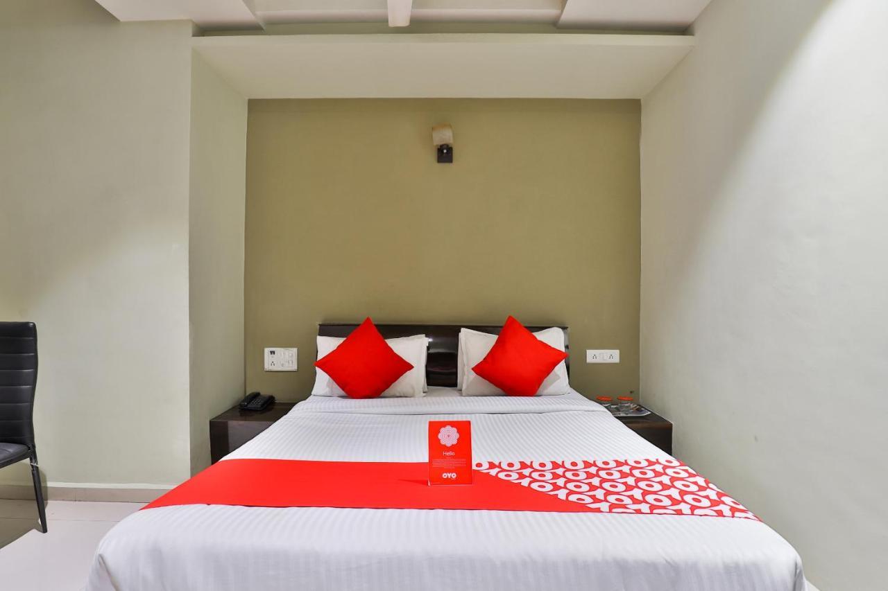Oyo 19637 Hotel Mansi Sherotene Vapi Luaran gambar