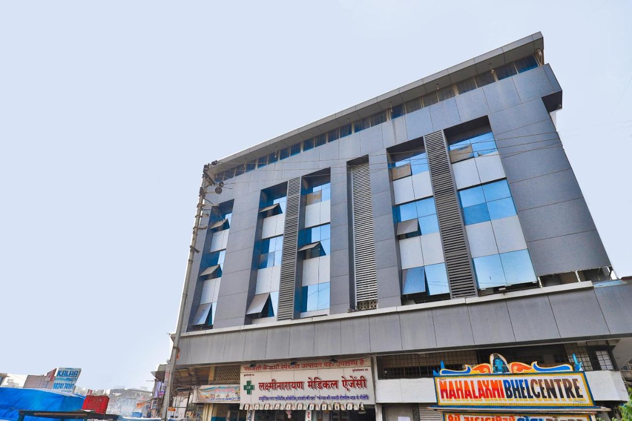 Oyo 19637 Hotel Mansi Sherotene Vapi Luaran gambar